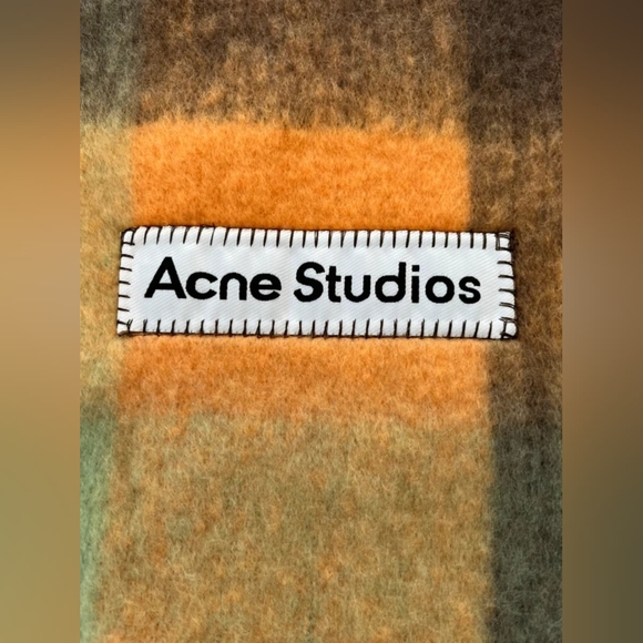 Acne Studios scarf - Picture 5 of 7
